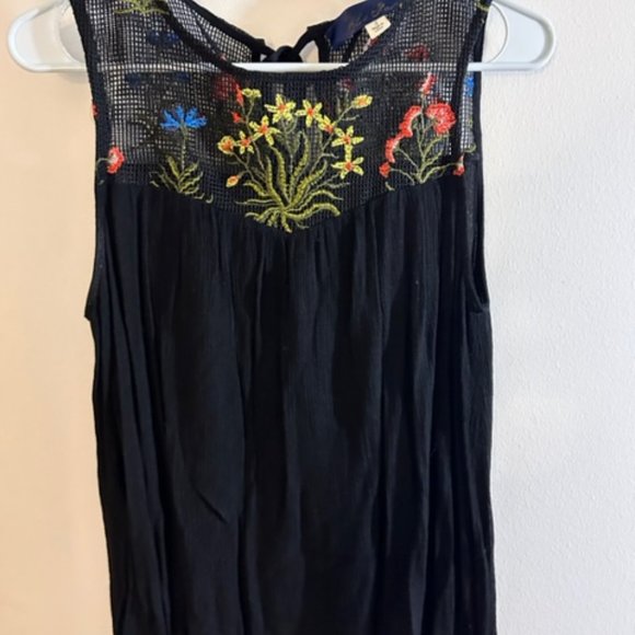 Blue Rain black flowy tank top with crochet top, size Small - Picture 2 of 4